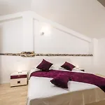 Zuvela * Split