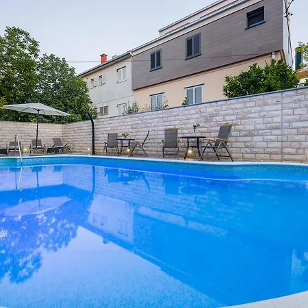 žuvela Appartement *