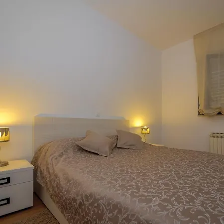 Zuvela Apartamento *