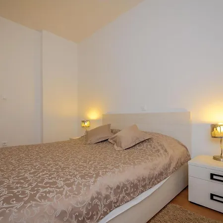 Zuvela Apartamento *