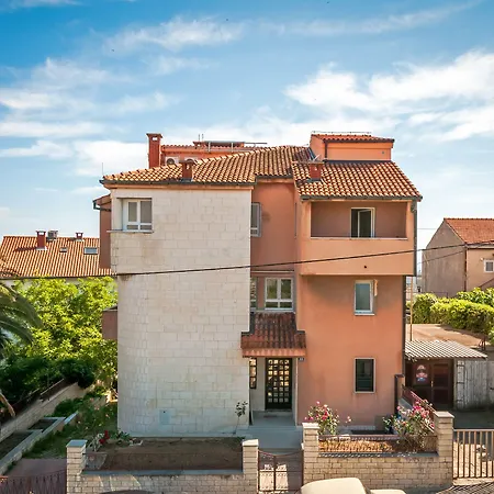 Апартаменти Zuvela Спліт